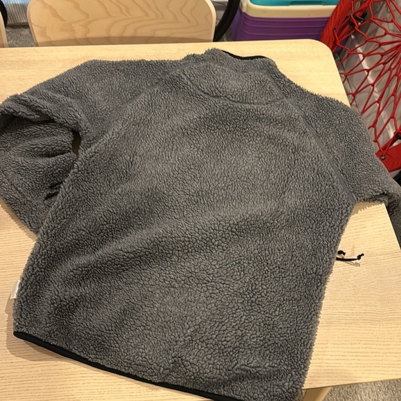 Vintage MEC Fleece - Picture 2 of 2